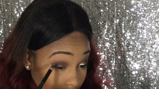 Green Glitter Smokey Eye Look | Yasmen Breon смотреть онлайн