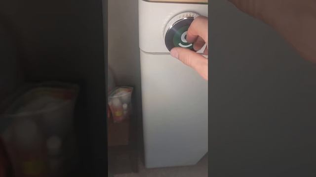 Let's Flip To Flower! Flowering Week 1 Day 1: Apples and Oranges She is ready! #growbox #hydroponic смотреть онлайн