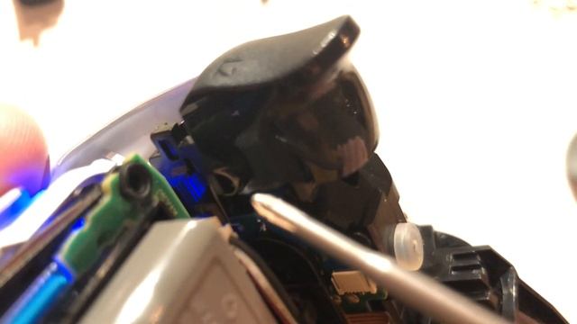 Quick and simple repair for PS5 pad triggers R2 on a budget смотреть онлайн