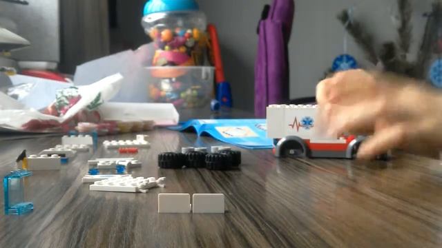 Lego City/Сборка Скорой помощи/4429 смотреть онлайн