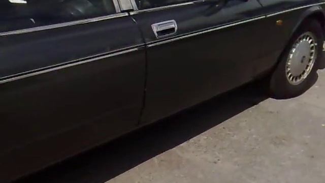 Jaguar Daimler XJ40 смотреть онлайн