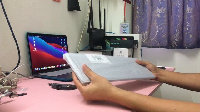 Logitech MX Keys for Mac Unboxing in 2021 смотреть онлайн