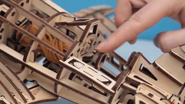 EWA - mechanical clockwork 3D-puzzle Airplane смотреть онлайн
