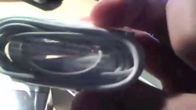 Unboxing the White iPhone 3GS смотреть онлайн