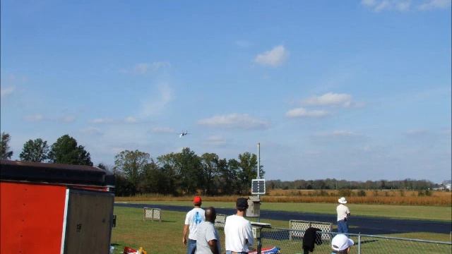 Having fun at Hanover rc.wmv смотреть онлайн