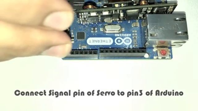 Control Arduino Board Wirelessly with iPhone iPad & iPod using iArduino App (Servo Control Tutorial смотреть онлайн