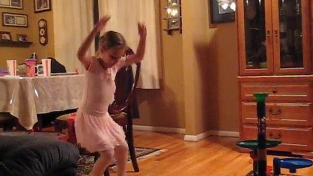 Rhianna wants to dance like Gene Kelly смотреть онлайн
