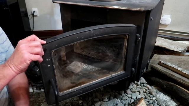 How to clean a WOOD STOVE DOOR glass – the ONLY WAY смотреть онлайн