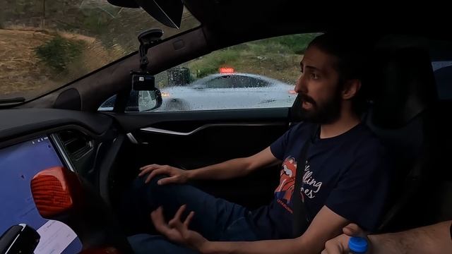 Tesla Model S смотреть онлайн