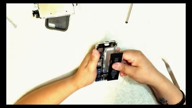 iPhone 5 Battery Replacement смотреть онлайн