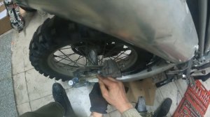 Как менять тормозуху на Yamaha WR250R