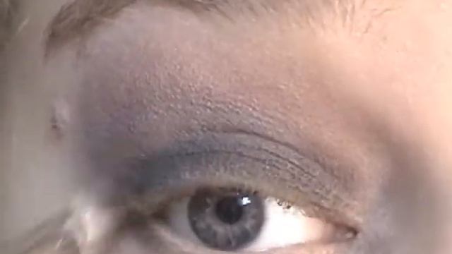 Smokey eye with Palace Pedigreed from the Fabulous Felines MAC collection смотреть онлайн