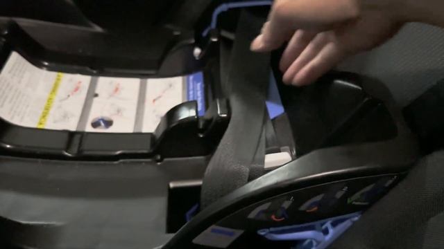 Doona Carseat Base Installation, Seatbelt & Latch смотреть онлайн