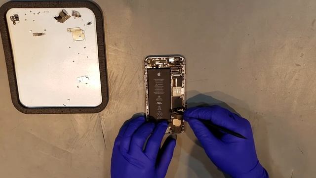 Apple iPhone 6 Logic Board Replacement смотреть онлайн