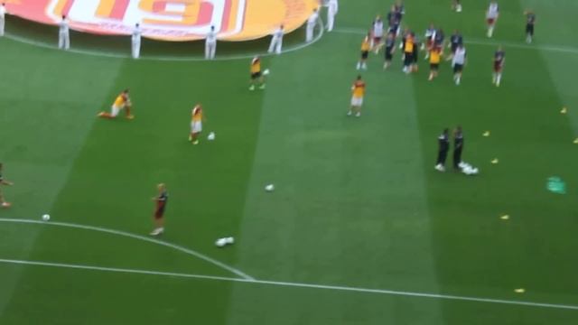 Şampiyon Galatasaray 2-0 Trabzonspor Maç öncesi "Selçuk İnan Trabzonu Buraya Getir" Tezahüratı смотреть онлайн