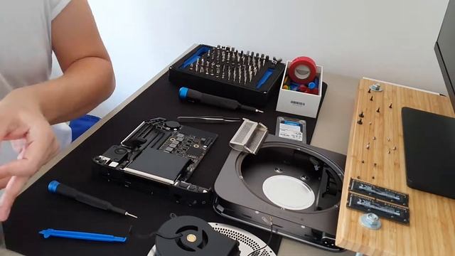 Mac Mini RAM upgrade DIY timelapse смотреть онлайн