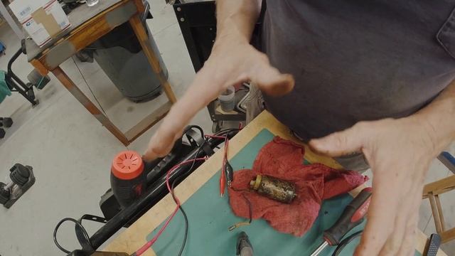 Repairing the Fuel Pump and Sending Unit on a Vulcan 900 смотреть онлайн