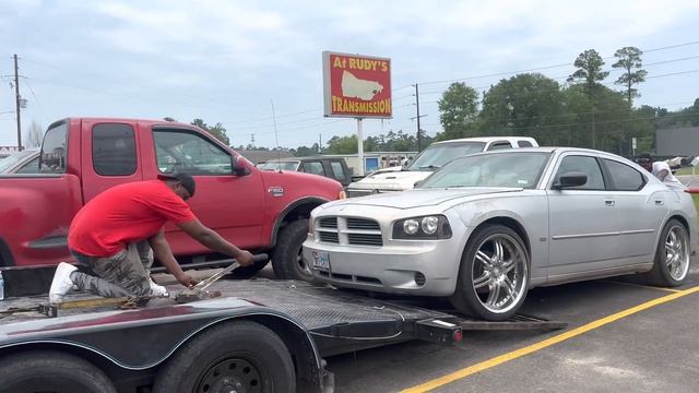 WE BOUGHT A 100$ DODGE CHARGER IN PORTER TX смотреть онлайн