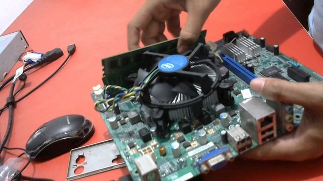 Intel DH61HO || Intel H61