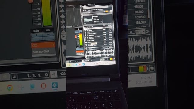 Adding a drum track in Cubase 12 смотреть онлайн