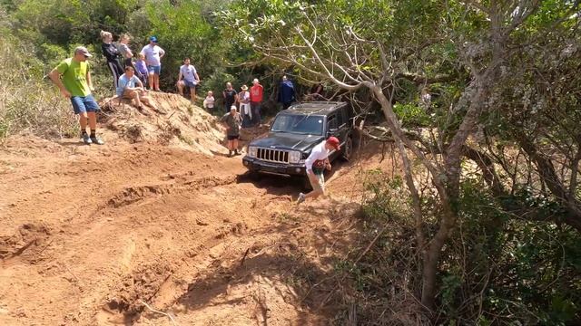 Jeep Commander 5.7 Hemi V8, Just To Much Power For Some Obstacles