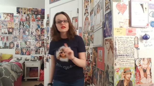 Distracted By Taylor Swift (Inspired By Apple Music Commercial) смотреть онлайн