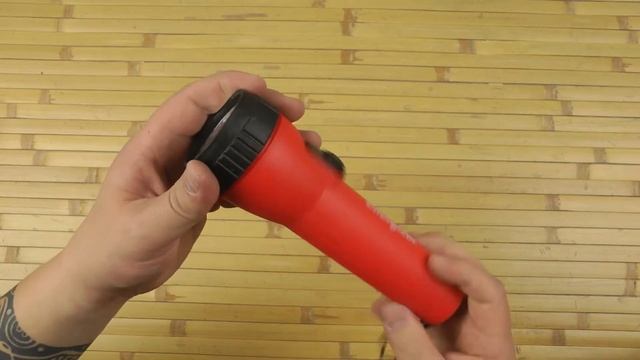 Розпаковка Energizer LED Light 2D exc (LC1L2D1) смотреть онлайн