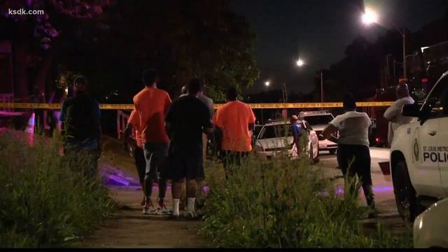 17 people—including 2 juveniles—shot in 12-hour window смотреть онлайн