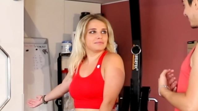 LA MIA RAGAZZA MI DISTRAE MENTRE CI ALLENIAMO! -SCHERZO! *IMBARAZZANTE* смотреть онлайн