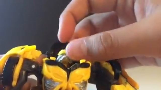 Transformers the last knight premiere edition Deluxe Class BunbleBee смотреть онлайн