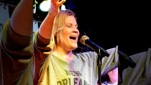 I Saw Her Standing There (Live) смотреть онлайн