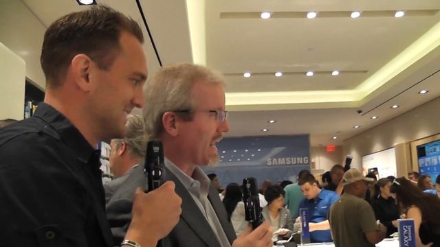 Tour of New Samsung Retail Store Vancouver Metrotown смотреть онлайн
