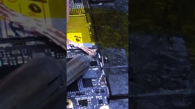 Замена микросхемы Tristar на старом IPhone