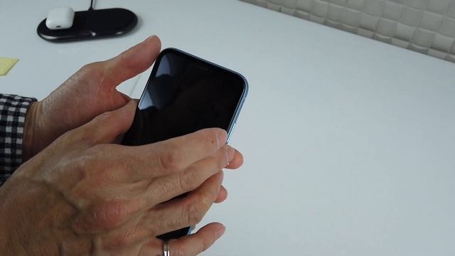 iPhone XR用ガラスフィルム Vomellaレビュー/ Glass screen for iPhone XR review смотреть онлайн