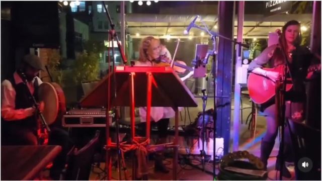 Crimson & Clover LIVE Mic Mac Rotary смотреть онлайн
