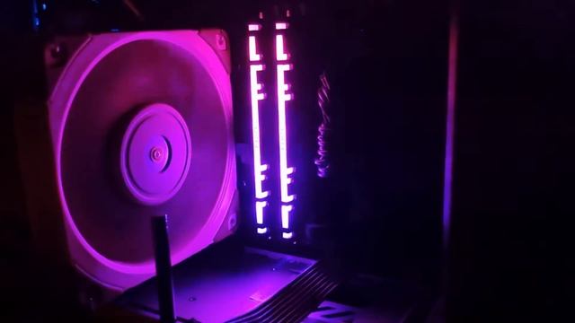 Kingston FURY Renegade RGB 3600 MHz 32 Gb [KF436C16RB1AK2/32] смотреть онлайн