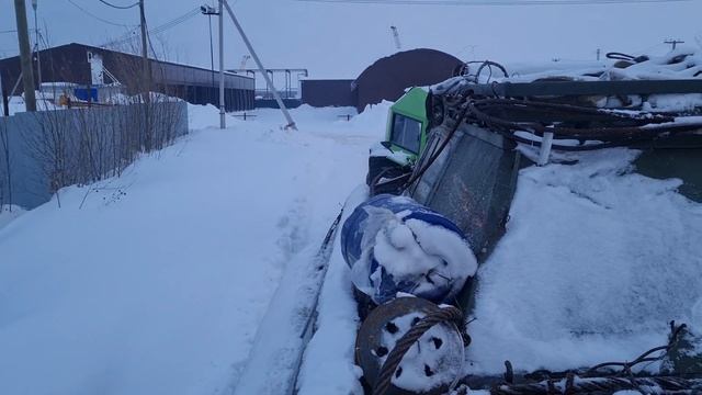 МТЛБ тащит СЛОМАННЫЙ ШЕРП! смотреть онлайн