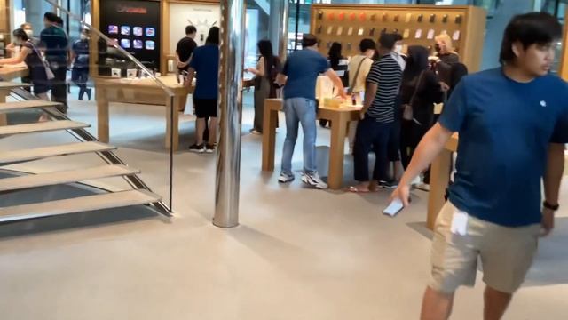 Thailand trip 2022 in apple store bangkok смотреть онлайн