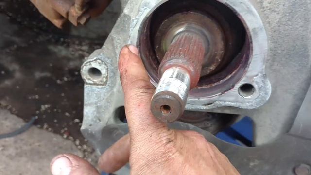 2005 LINCOLN AVIATOR ABS LIGHT ON. CHECKING CODES AND GETTING IT FIXED! смотреть онлайн