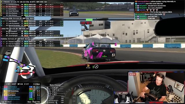 Slicing through traffic, chasing the leader! PCC смотреть онлайн