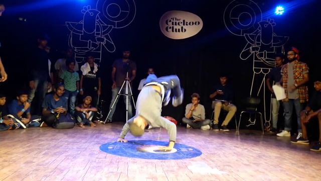 BBOY UNIQX(UDK) VS BBOY RISK(UDK) | TOP 16 | MONSTER BATTLES 2018 | WINNER-UNIQX смотреть онлайн