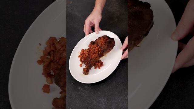 thumb-Запеченная рулька индейки в соусе от Шефа ~1кг -3}