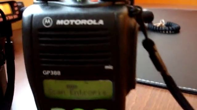 Motorola HAM radio GP380 GP388.MPG смотреть онлайн