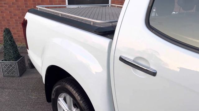 Isuzu D Max 1.9TD Utah @TVSCARSBRIDGNORTH смотреть онлайн
