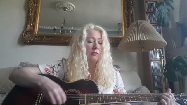 Suzie Graham "Rainbow Outta My Window" смотреть онлайн