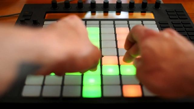 Ableton Push as Multi-touch XY Controller смотреть онлайн