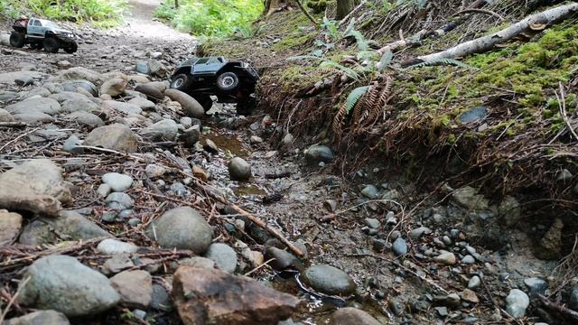 Fort Rupert Trail |4K| 2000 Jeep Cherokee XJ SCX10 II vs SCX10 Honcho смотреть онлайн