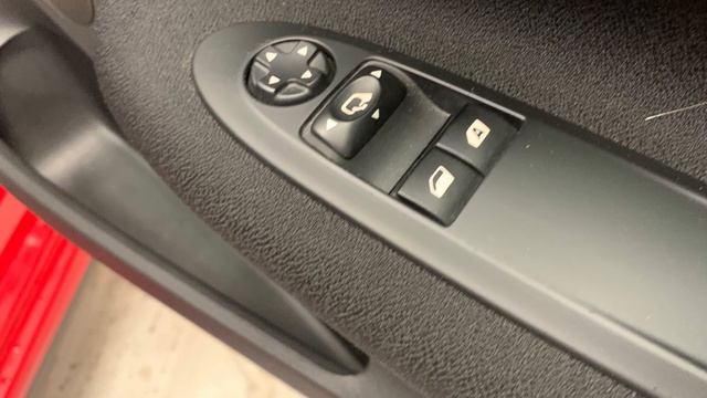 Citroen DS3 1.6 e-HDi Airdream DStyle Plus Walkthrough смотреть онлайн