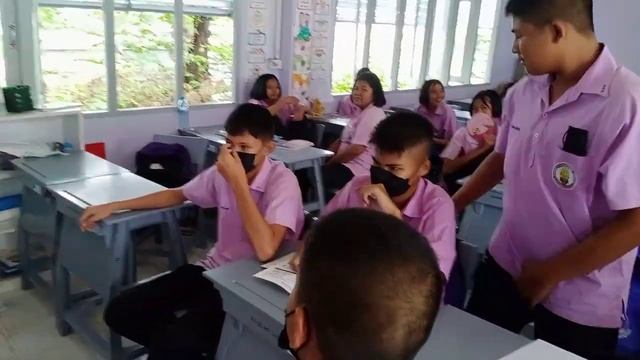 ม.3/5 Classroom language มี May I come in, please? / May I open the window. / I can't see the board смотреть онлайн