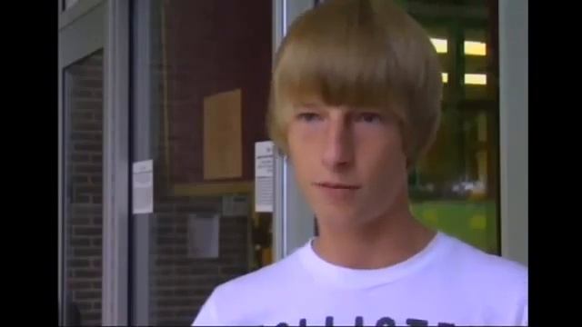 If you retaliate against a bully, the school goes﻿ against you. смотреть онлайн